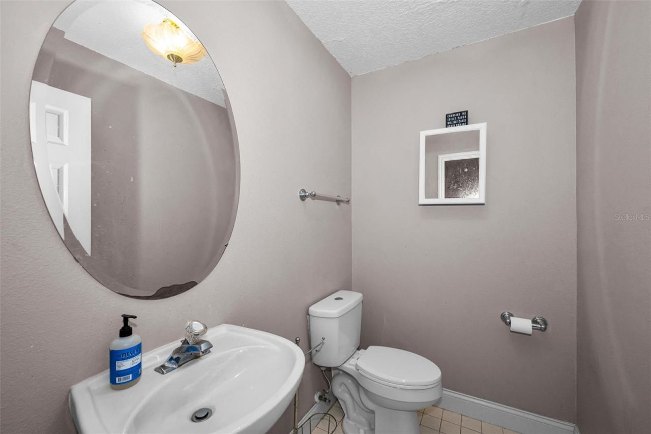 11046 Lakeview Drive, New Port Richey, FL 34654 Photo