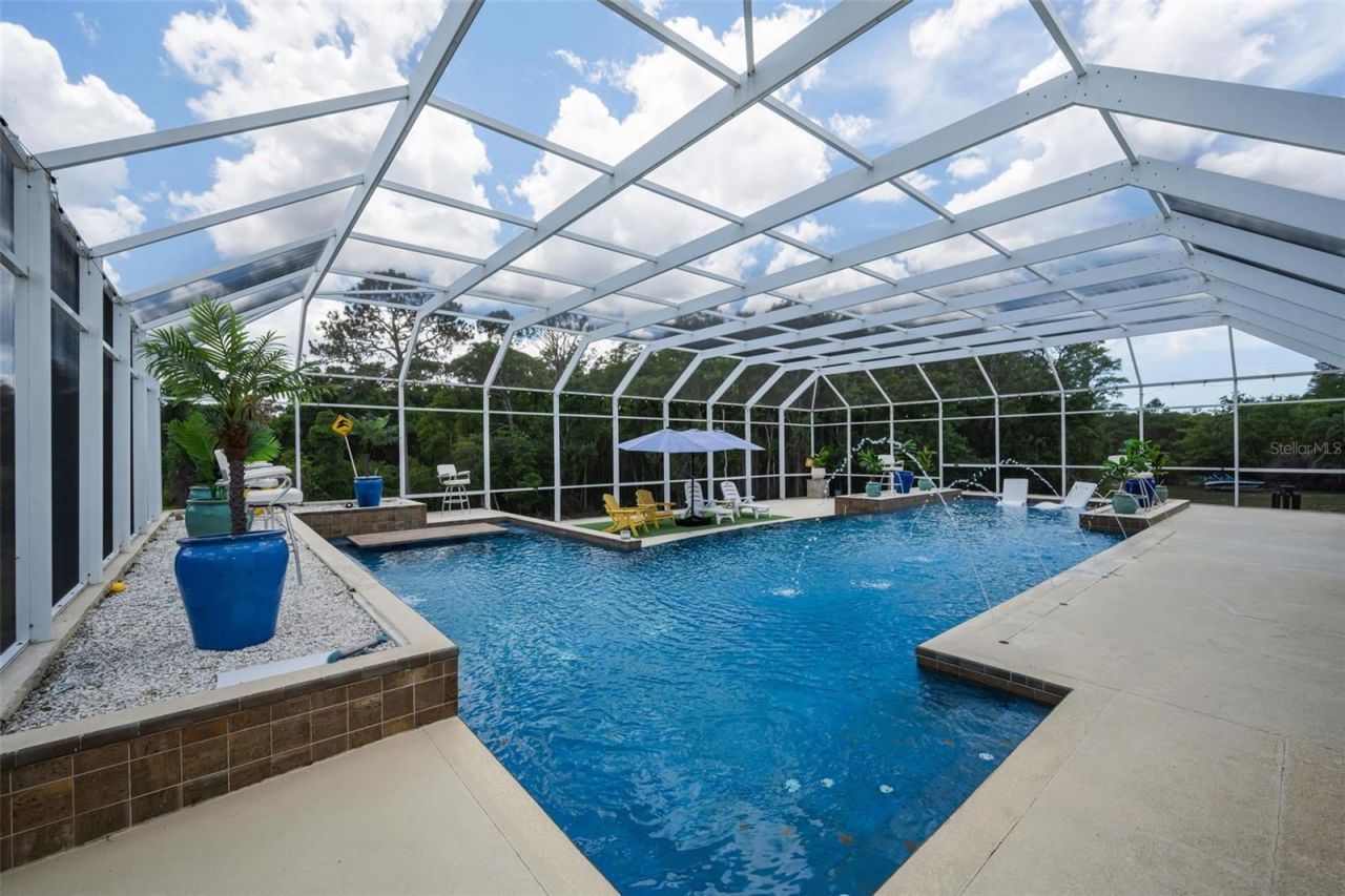 11046 Lakeview Drive, New Port Richey, FL 34654 Photo
