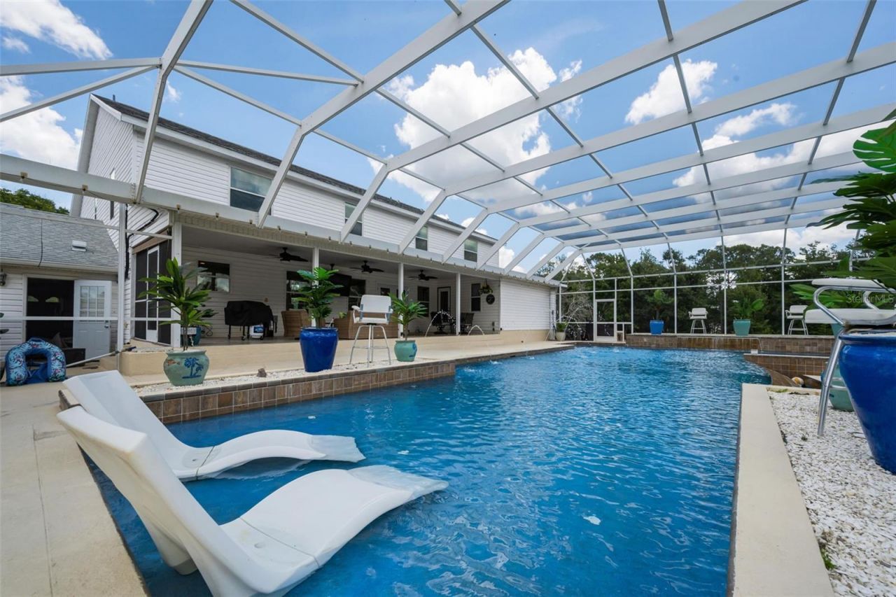 11046 Lakeview Drive, New Port Richey, FL 34654 Photo