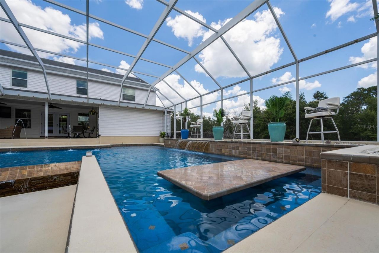 11046 Lakeview Drive, New Port Richey, FL 34654 Photo