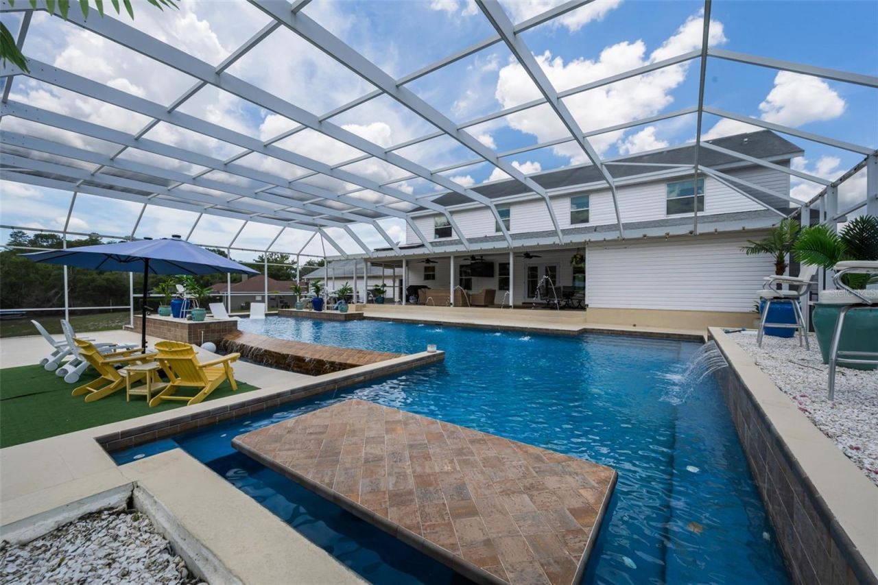 11046 Lakeview Drive, New Port Richey, FL 34654 Photo