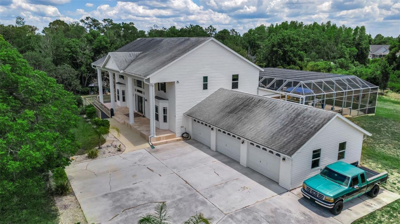 11046 Lakeview Drive, New Port Richey, FL 34654 Photo