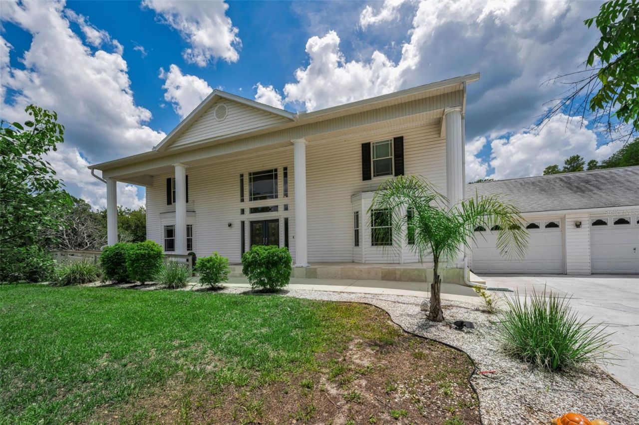 11046 Lakeview Drive, New Port Richey, FL 34654 Photo