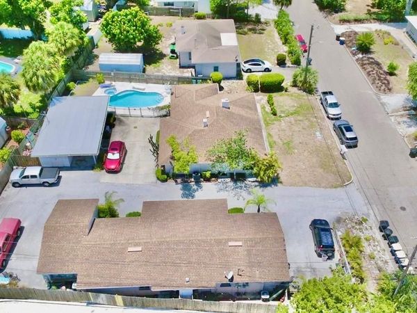 411 PLEASANT STREET , CLEARWATER, FL 33755