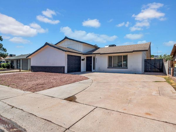 4522 W ROVEY Avenue, Glendale, AZ 85301