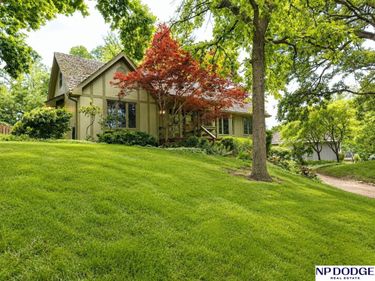 118 Bellevue Boulevard S, Bellevue, NE 68005