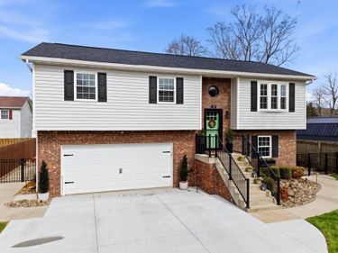 23 Morning Glory, Winfield, WV 25213