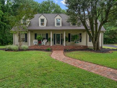 787 Drakesborough Drive , Bowling Green, KY 42103