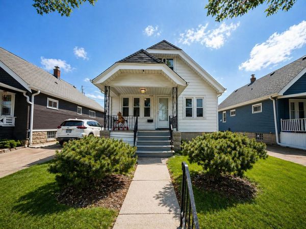 4134 S 1st Rd, Milwaukee, WI 53207