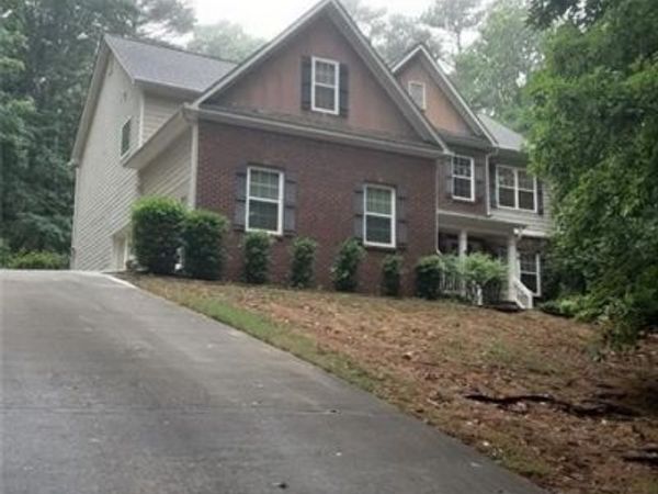2532 Lois Court, Loganville, GA 30052