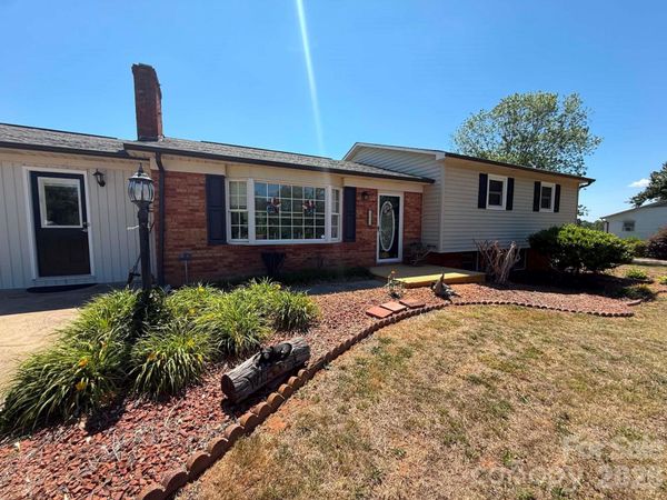 2121 Union Grove Road , Lenoir, NC 28645