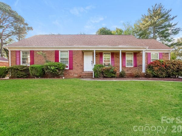 7114 Fox Hunt Road , Charlotte, NC 28212