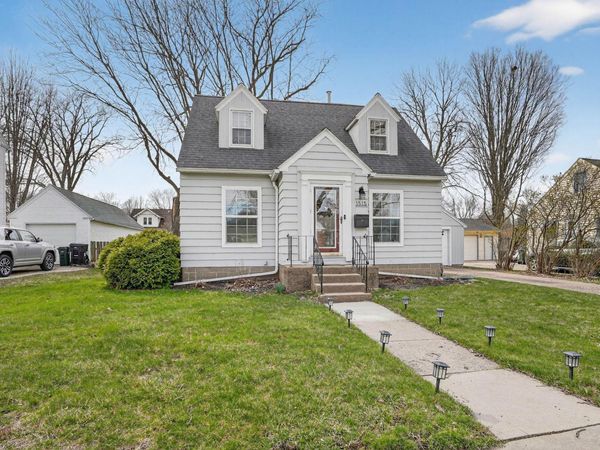 1515 Tremont Street, Cedar Falls, IA 50613