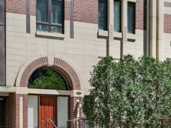 187 N Westshore Drive, Chicago, IL 60601