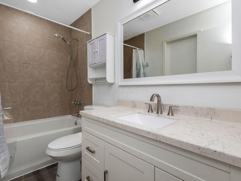 3678 Wynds Drive, Columbus, OH 43232 Photo 19