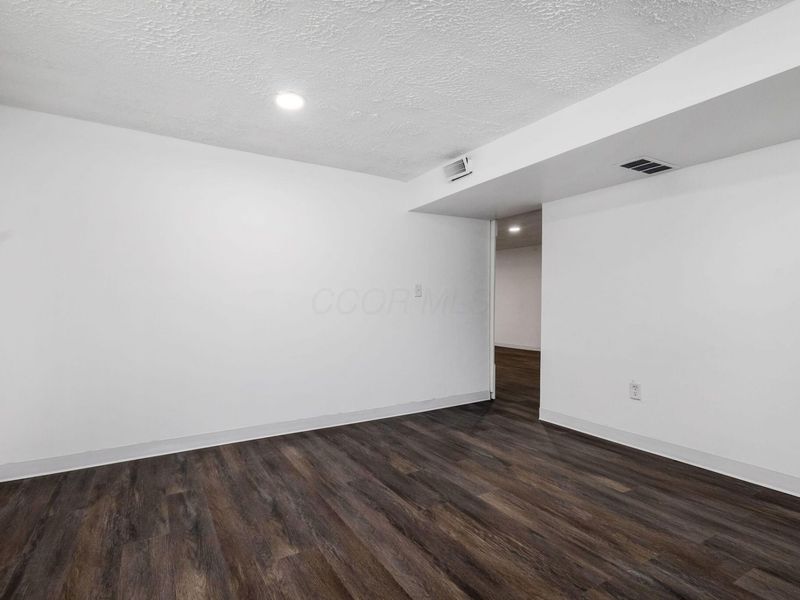 3678 Wynds Drive, Columbus, OH 43232 Photo 38