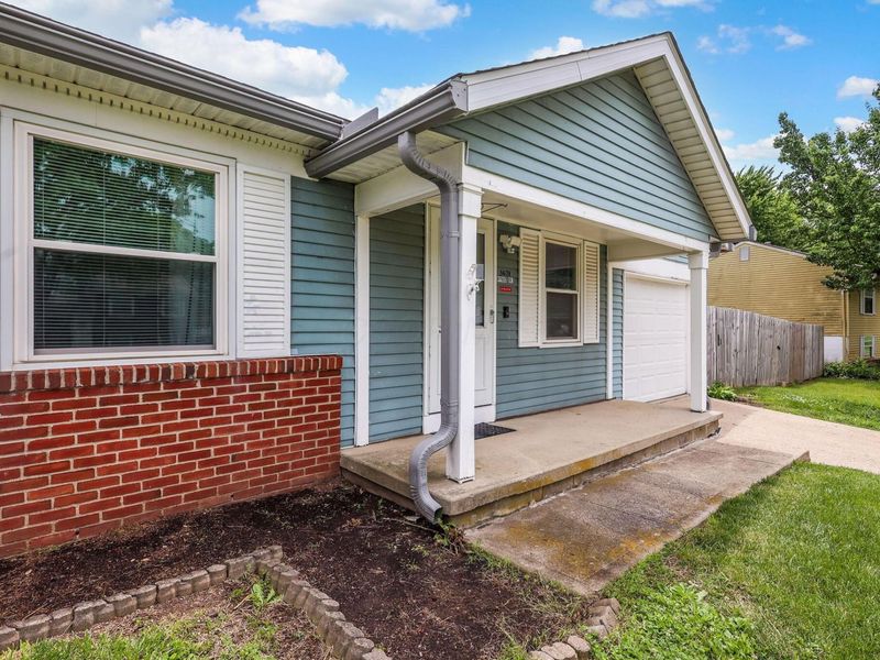 3678 Wynds Drive, Columbus, OH 43232 Photo 6