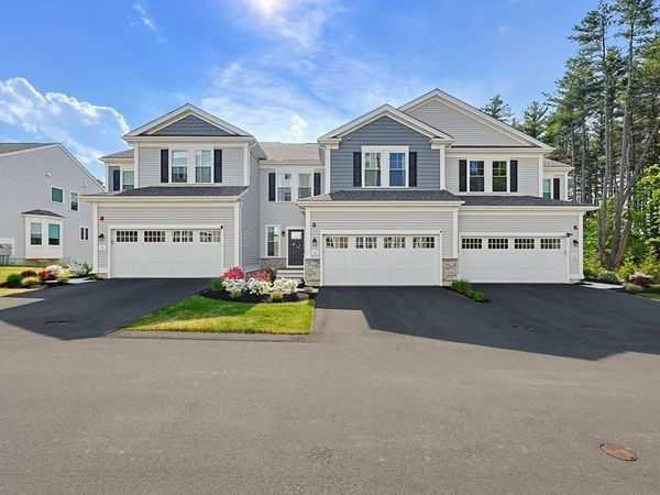 11 Winslow Ln, Unit 2, Grafton, MA 01536