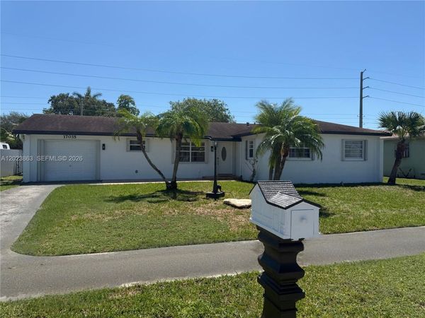 17035 SW 107th Ct , Miami, FL 33157