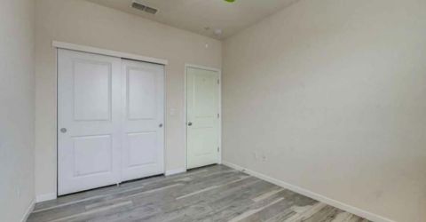 2471 Ben Ali Way, Sacramento, CA 95815 Photo