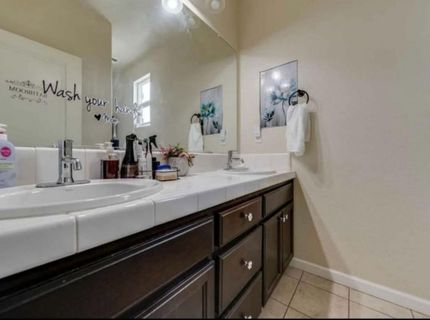 2471 Ben Ali Way, Sacramento, CA 95815 Photo