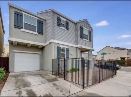 2471 Ben Ali Way, Sacramento, CA 95815 Photo