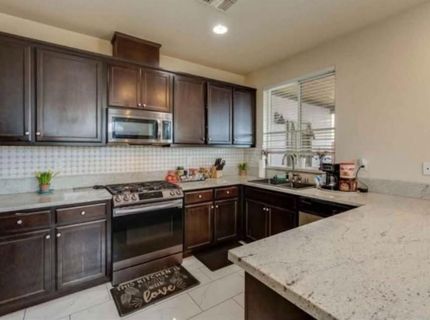 2471 Ben Ali Way, Sacramento, CA 95815 Photo