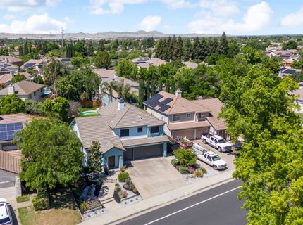 1061 Plymouth Dr, Tracy, CA 95376 Photo
