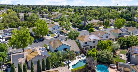 1061 Plymouth Dr, Tracy, CA 95376 Photo