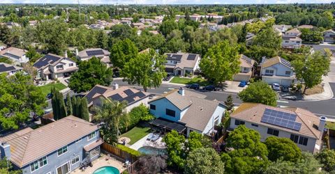 1061 Plymouth Dr, Tracy, CA 95376 Photo