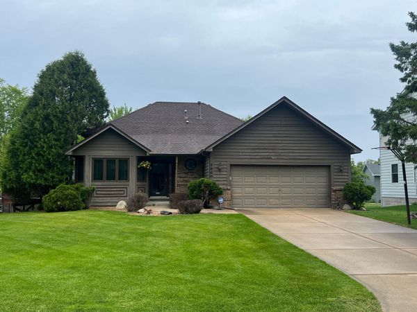 7860 Upper 17th Street N, Oakdale, MN 55128