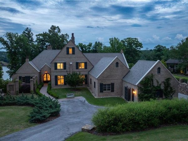 6605 Waterfront Drive, Tuscaloosa, AL 35406