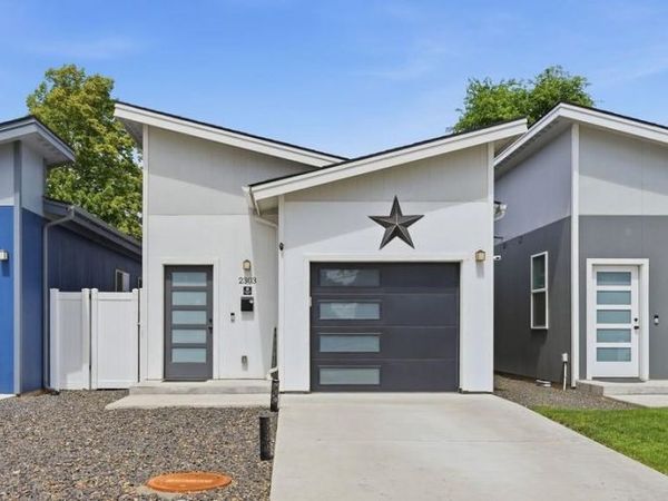 2303 E Longfellow Ave, Spokane, WA 99207