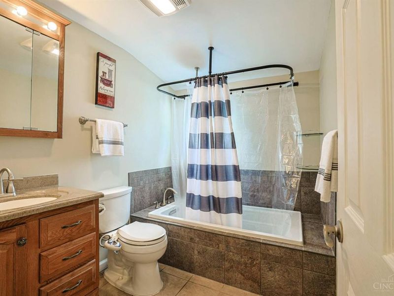 2767 Redfield Place, Cincinnati, OH 45230 Photo 17