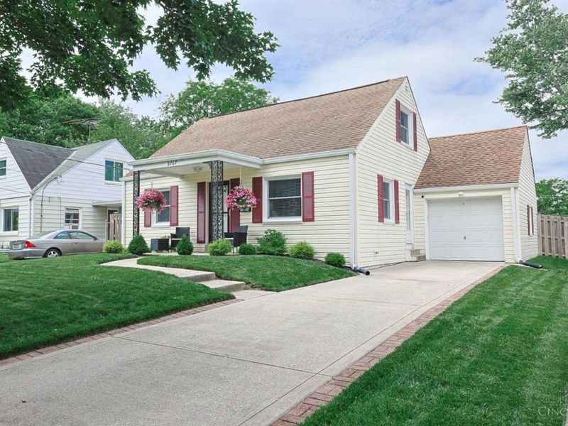 2767 Redfield Place, Cincinnati, OH 45230 Photo 2