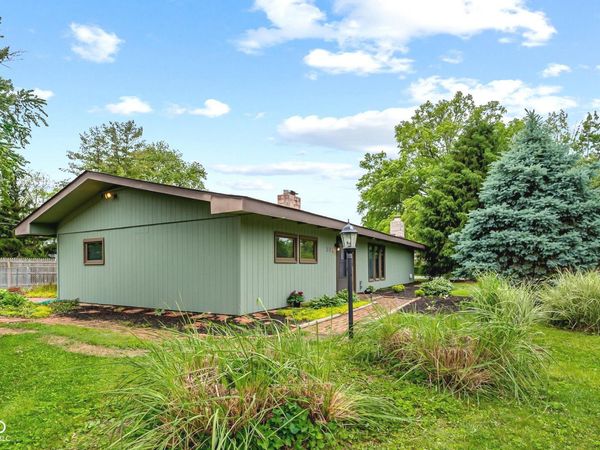 895 Raymond Street, Plainfield, IN 46168