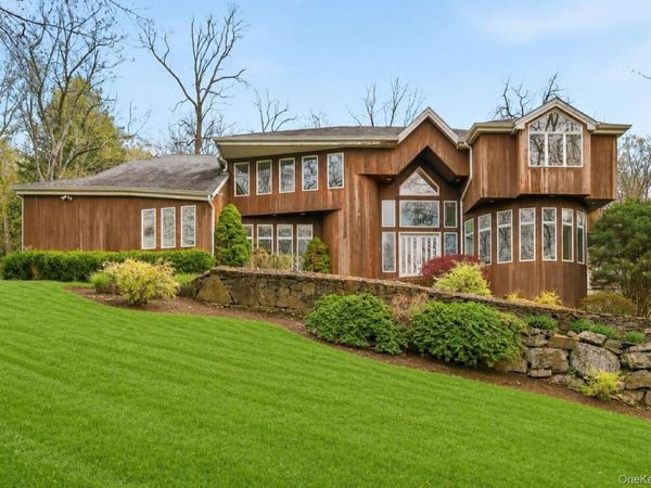 22 Random Farms Circle, Chappaqua, NY 10514
