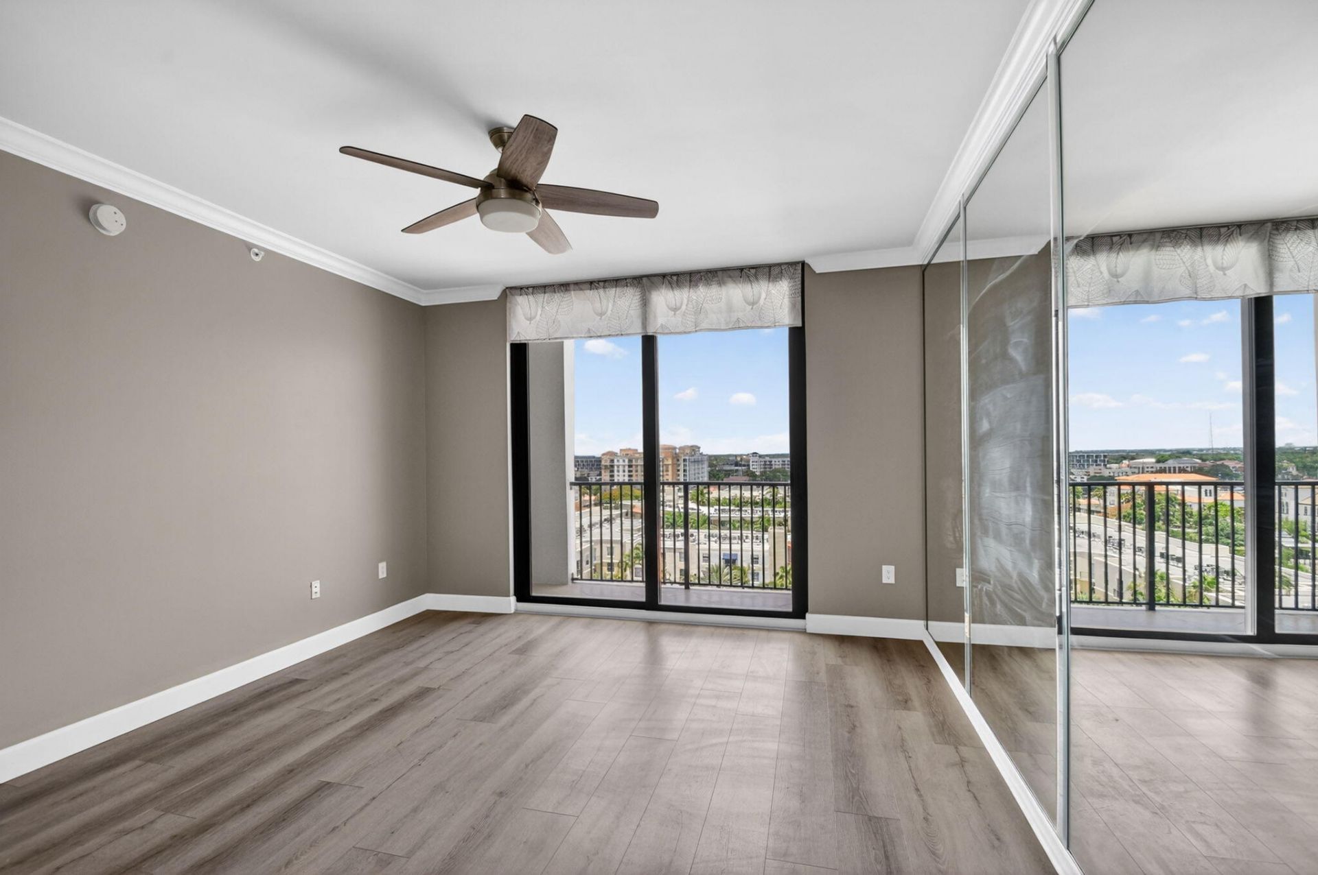 651 Okeechobee Boulevard, Unit 1008, West Palm Beach, FL 33401 Photo