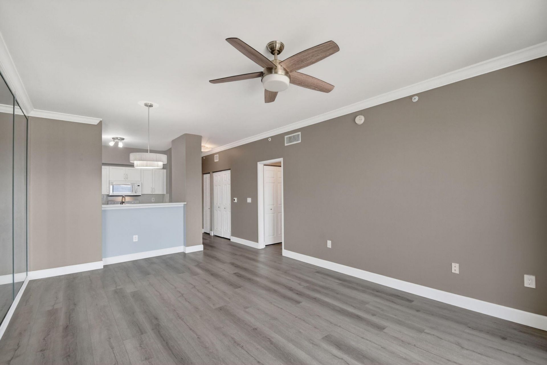 651 Okeechobee Boulevard, Unit 1008, West Palm Beach, FL 33401 Photo