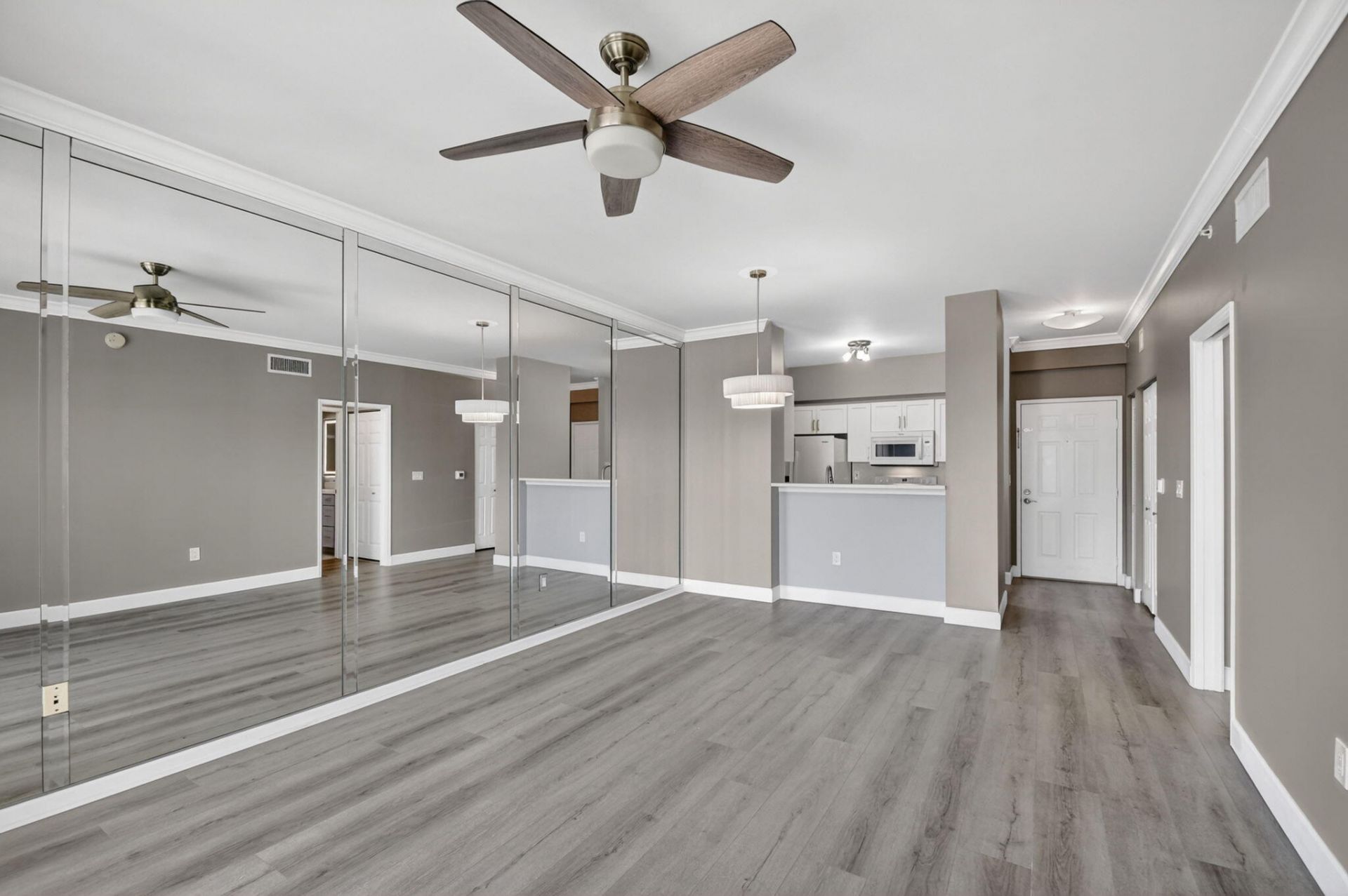 651 Okeechobee Boulevard, Unit 1008, West Palm Beach, FL 33401 Photo