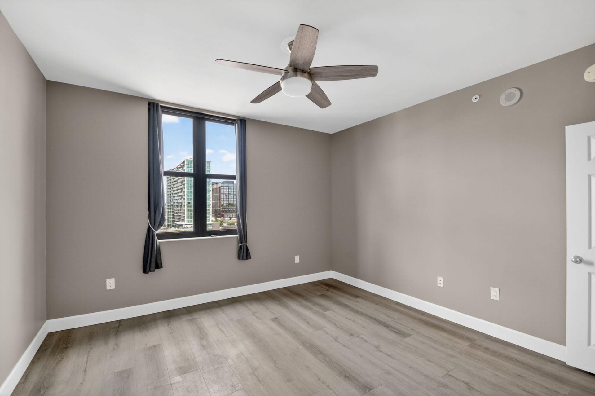651 Okeechobee Boulevard, Unit 1008, West Palm Beach, FL 33401 Photo