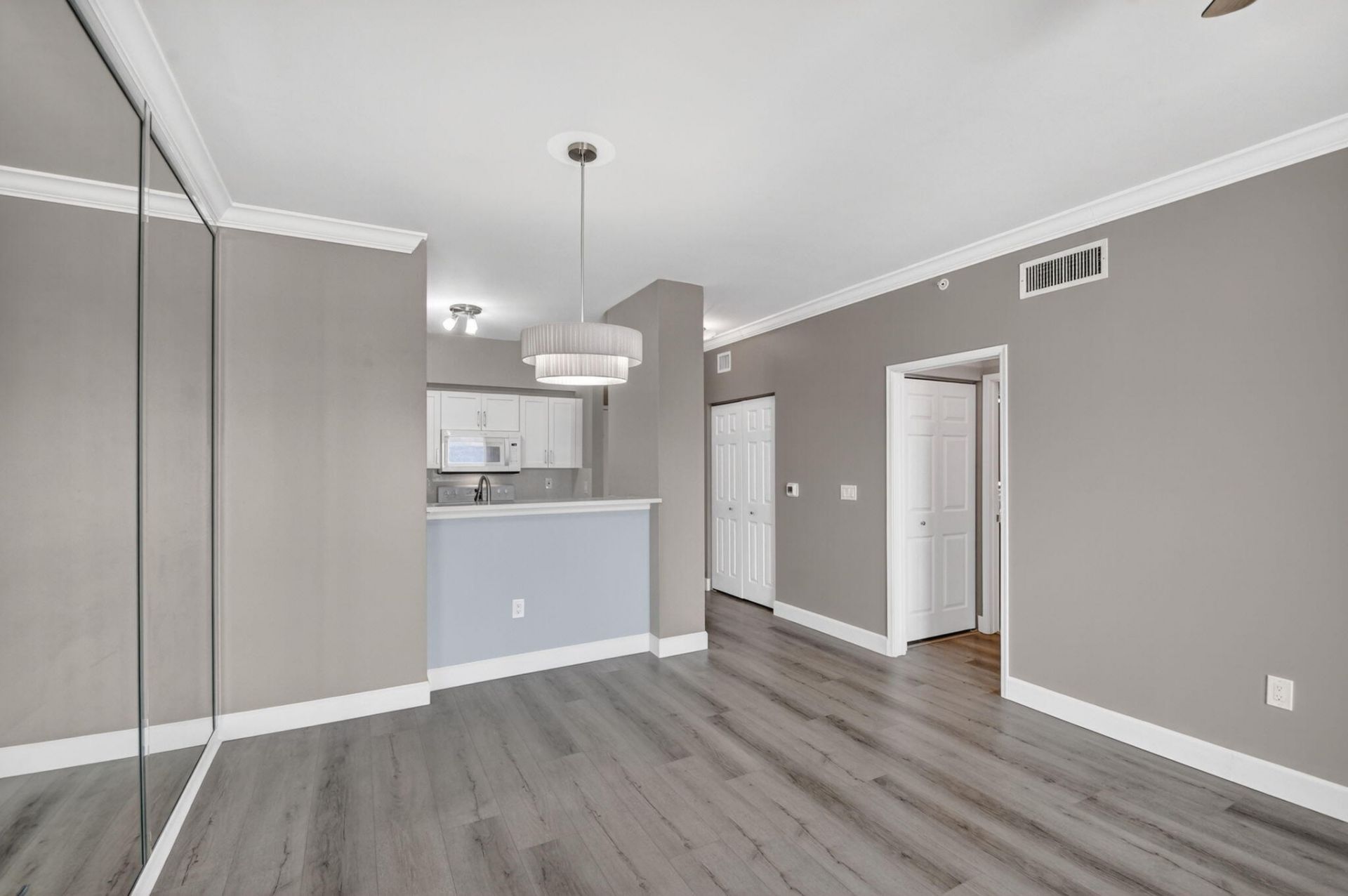 651 Okeechobee Boulevard, Unit 1008, West Palm Beach, FL 33401 Photo