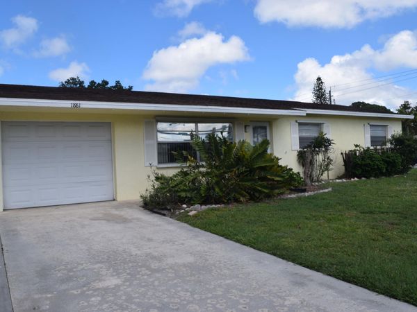 1881 SE Airoso Boulevard, Port St. Lucie, FL 34984