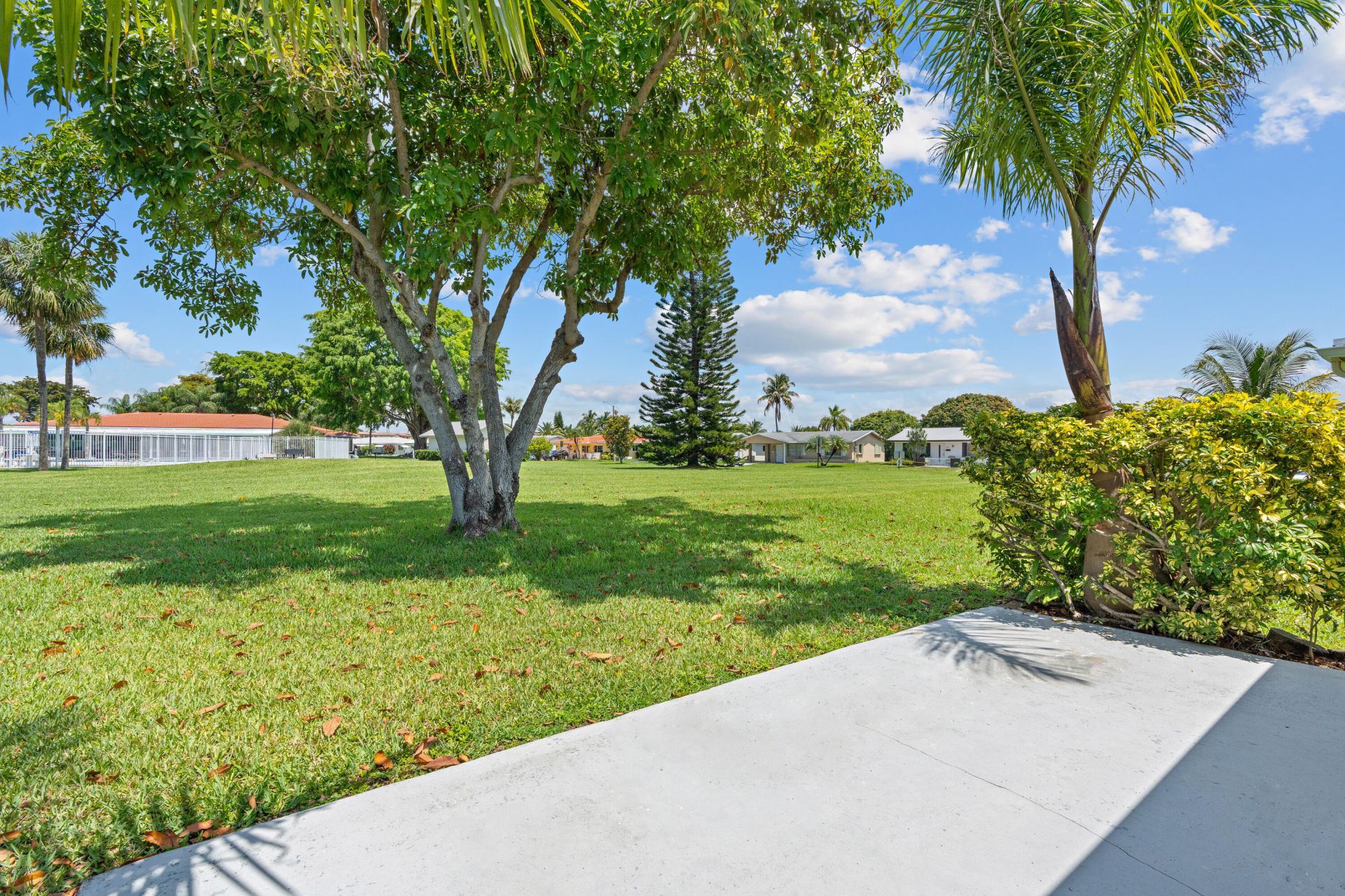 5017 NW 49th Road, Tamarac, FL 33319 Photo