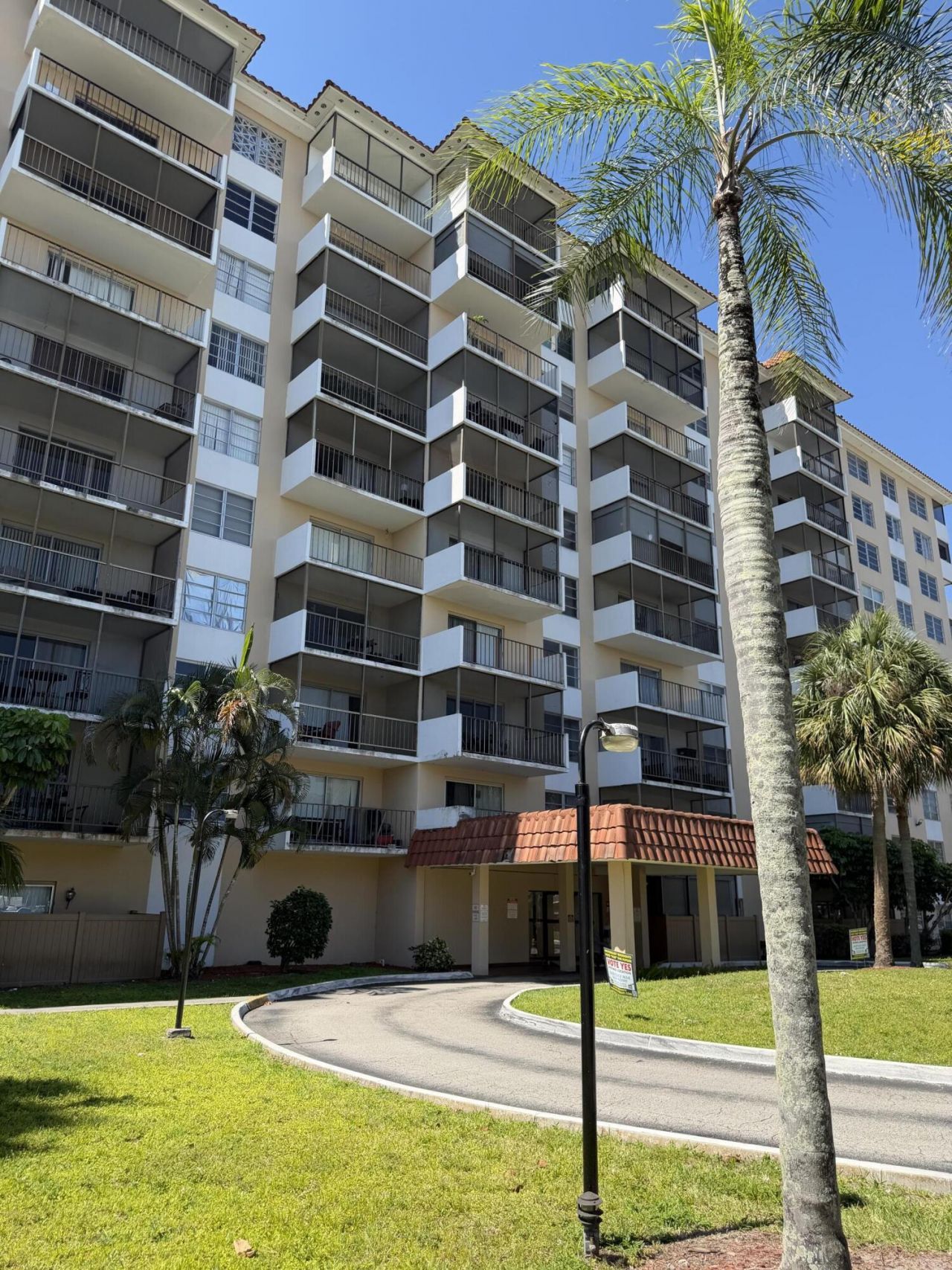 4174 Inverrary Drive, Unit 309, Lauderhill, FL 33319 Photo