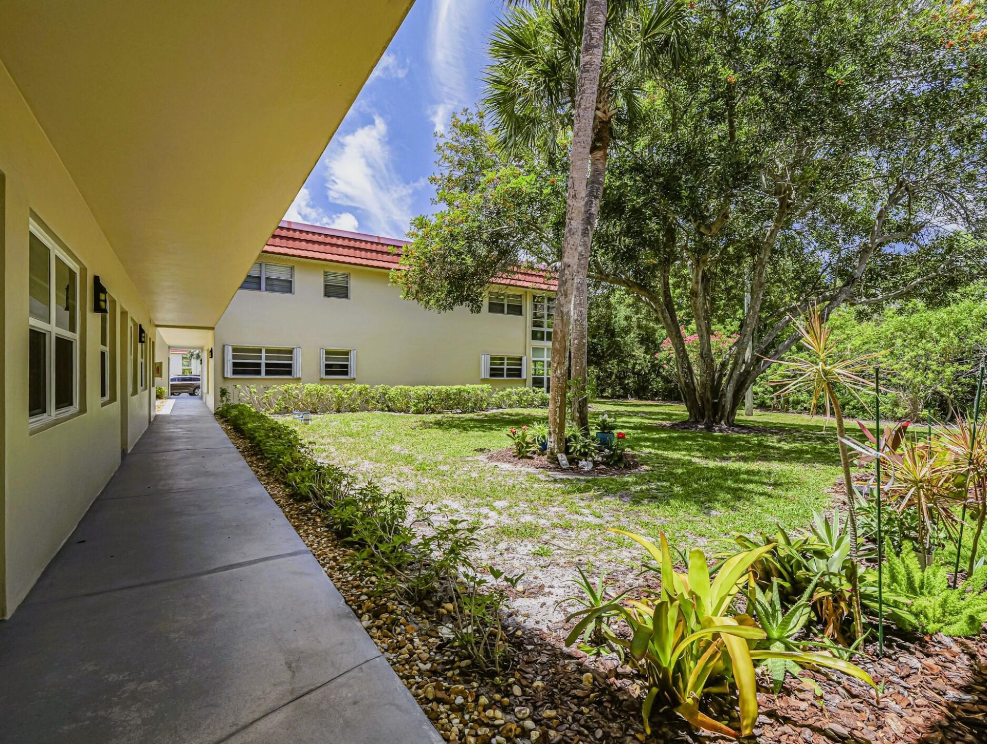 109 Spring Lake Court, Unit 105, Vero Beach, FL 32962 Photo