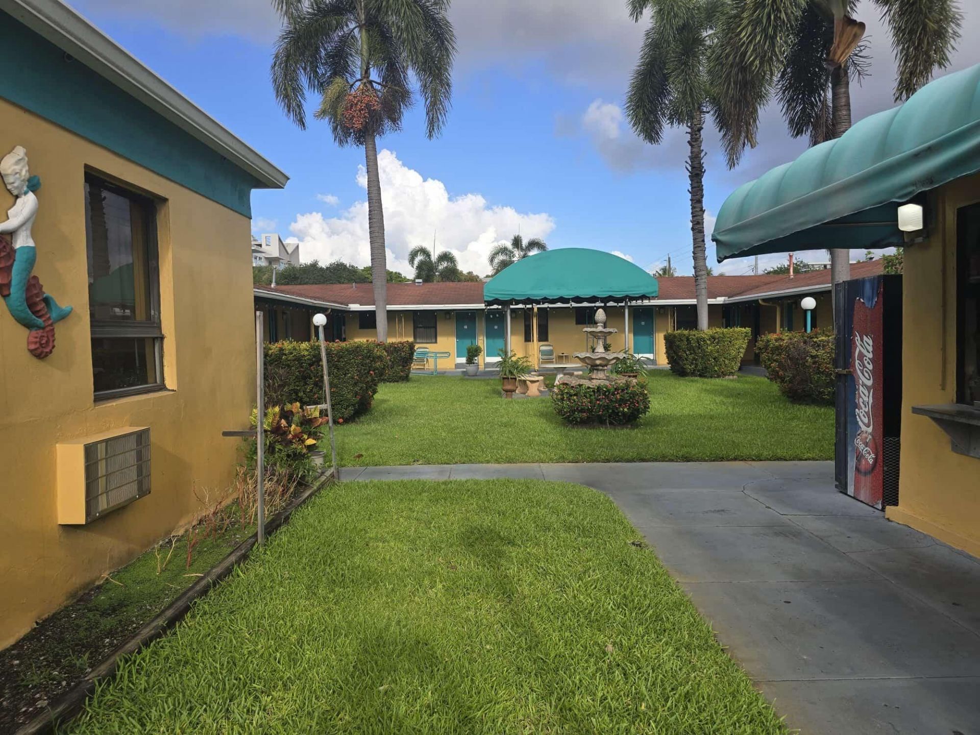 418 S Federal Highway, Hollywood, FL 33023 Photo
