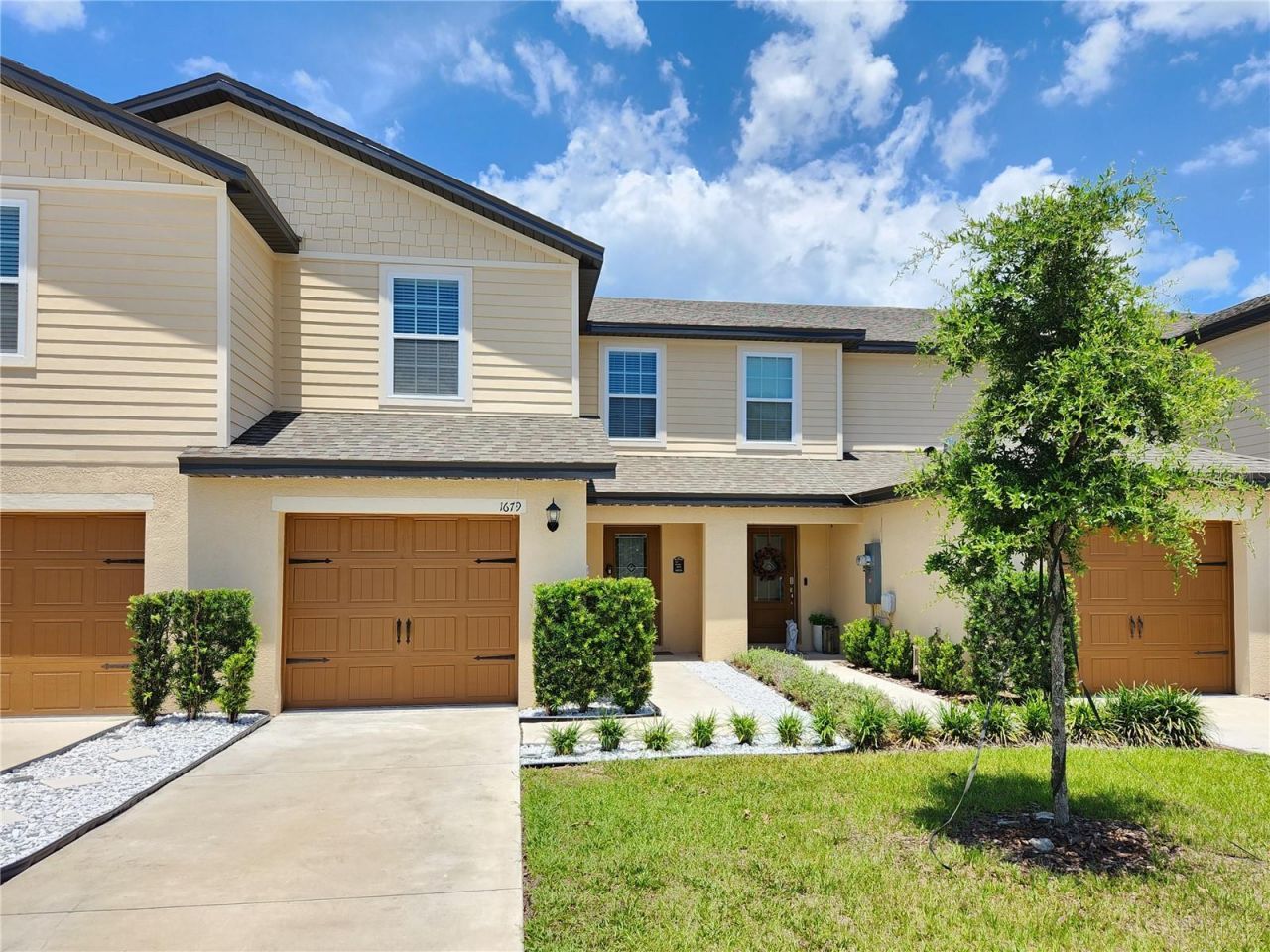 1679 WYNFORD CIRCLE Tavares, FL 