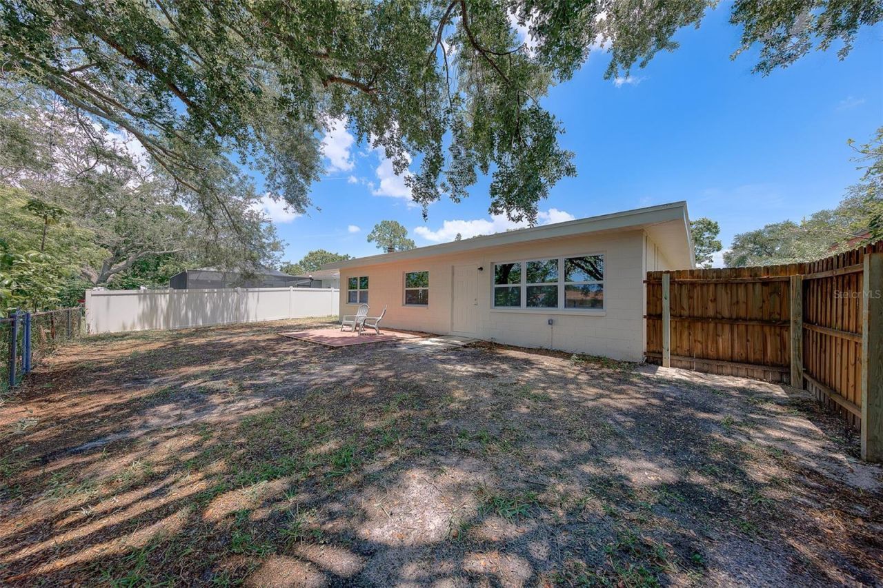 11818 69th Way, Largo, FL 33773 Photo