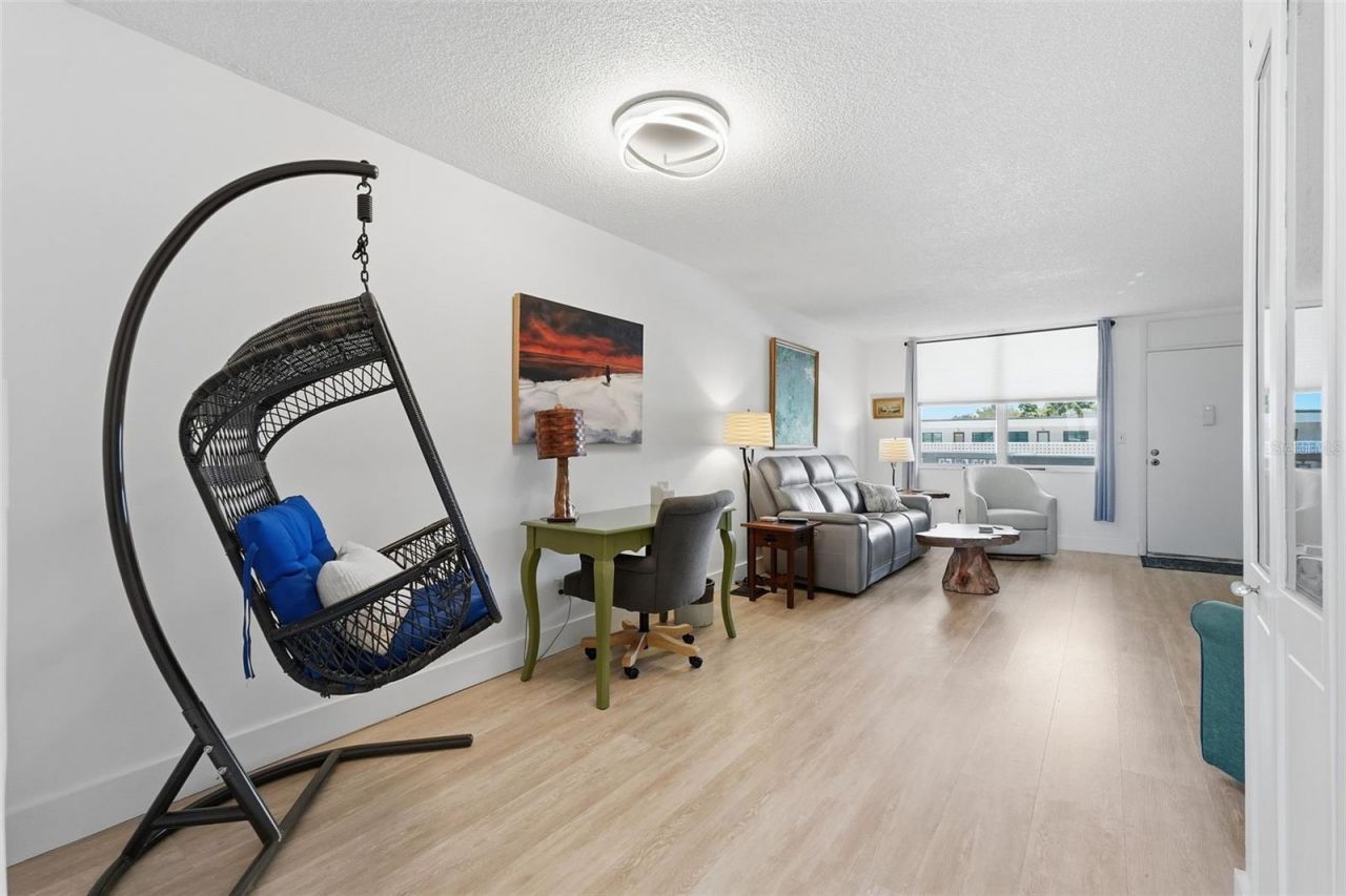 4915 Bay Street Ne, Unit 323, Saint Petersburg, FL 33703 Photo